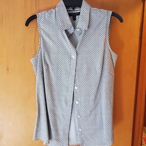 Banana RepublicSleeveless Button collar shirt
